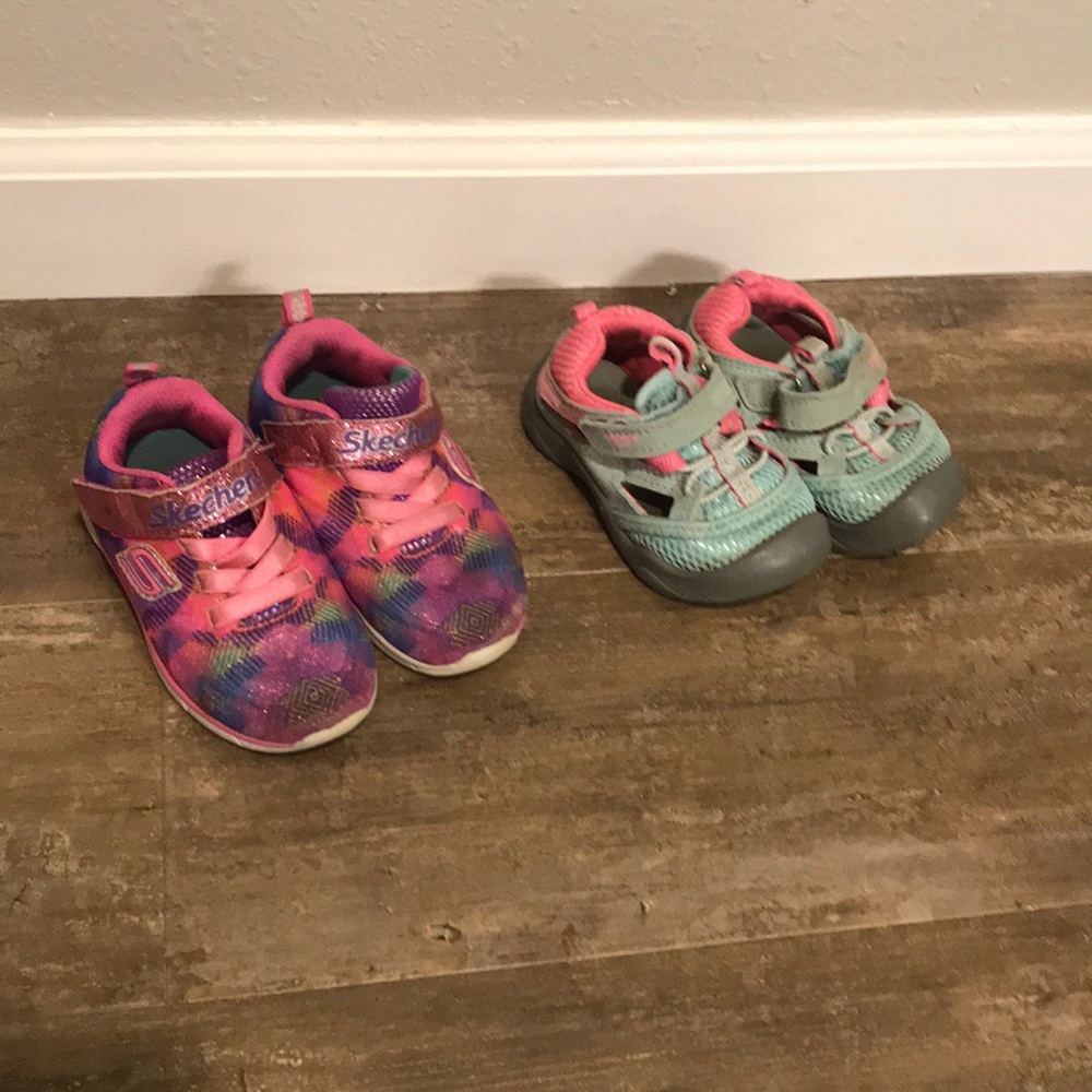 Skechers shoe bundle ! Size 5 !